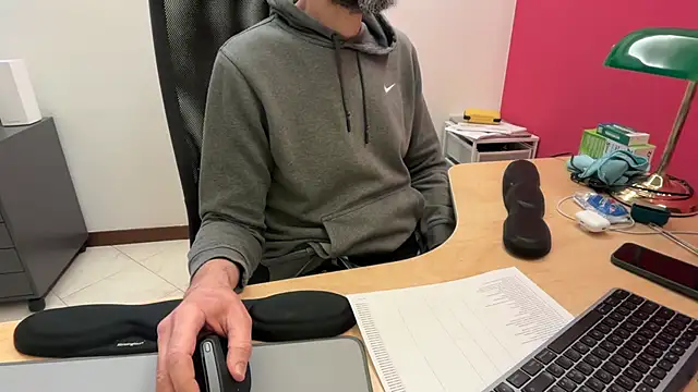 Snapshot of riccardofortis chatting on February 19, 5:42 pm riccardofortis online show from February 19, 5:42 pm
