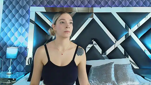 victoriaa lee  online show from January 21, 11:13 pm