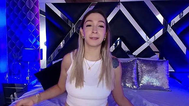 victoriaa lee  online show from September 17, 7:26 pm