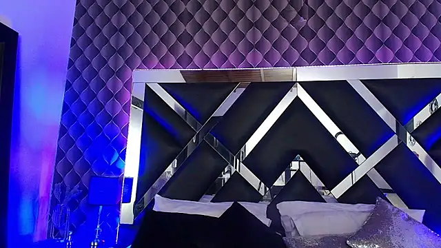 victoriaa lee  online show from November 24, 7:13 pm