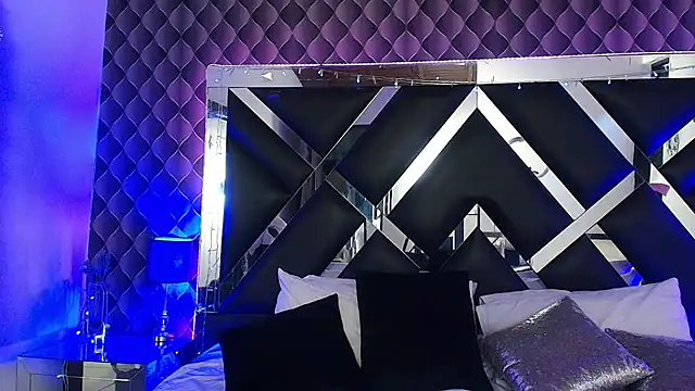 Snapshot of victoriaa_lee_ chatting on July 24, 9:02 pm victoriaa lee online show from July 24, 9:02 pm