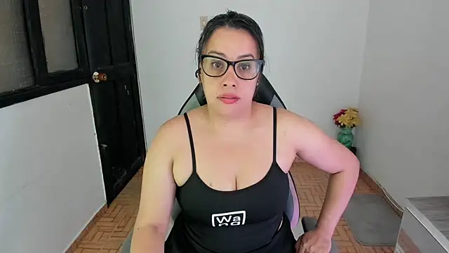 smile sweetpao online show from March 21, 1:13 am