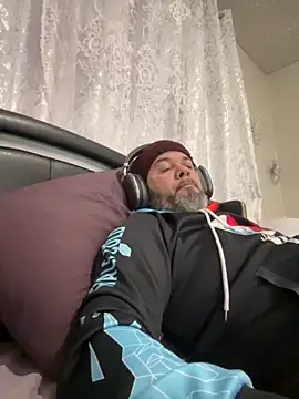 Snapshot of Cristian-Brayan chatting on November 19, 11:10 am Cristian-Brayan online show from November 19, 11:10 am