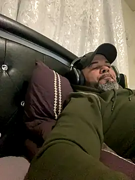 Snapshot of Cristian-Brayan chatting on November 24, 11:21 am Cristian-Brayan online show from November 24, 11:21 am