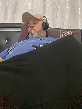 Snapshot of Cristian-Brayan chatting on December 2, 2:12 pm Cristian-Brayan online show from December 2, 2:12 pm