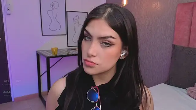 Snapshot of Alexa_Thaylor_ chatting on June 15, 6:54 pm Alexa Thaylor online show from June 15, 6:54 pm