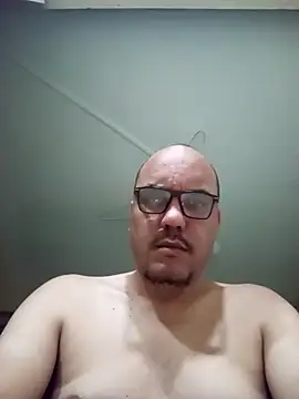 RobertoBuzios22 online show from October 21, 10:10 pm