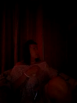 Snapshot of ROXOLANAA_SEXY chatting on February 18, 10:50 pm ROXOLANAA SEXY online show from February 18, 10:50 pm