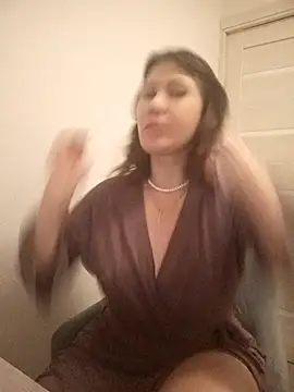 Snapshot of ROXOLANAA_SEXY chatting on February 20, 6:52 pm ROXOLANAA SEXY online show from February 20, 6:52 pm