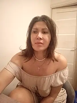 Snapshot of ROXOLANAA_SEXY chatting on March 13, 9:21 pm ROXOLANAA SEXY online show from March 13, 9:21 pm