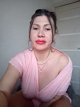 Snapshot of ROXOLANAA_SEXY chatting on March 18, 3:26 pm ROXOLANAA SEXY online show from March 18, 3:26 pm