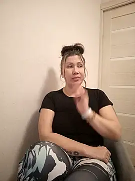 Snapshot of ROXOLANAA_SEXY chatting on March 19, 8:35 pm ROXOLANAA SEXY online show from March 19, 8:35 pm