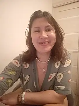 Snapshot of ROXOLANAA_SEXY chatting on March 21, 8:23 pm ROXOLANAA SEXY online show from March 21, 8:23 pm