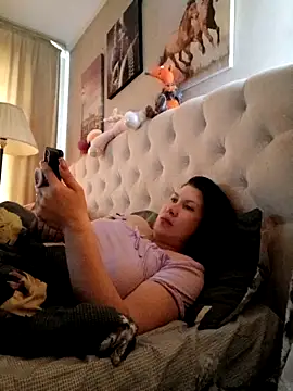 Snapshot of ROXOLANAA_SEXY chatting on April 28, 4:06 am ROXOLANAA SEXY online show from April 28, 4:06 am