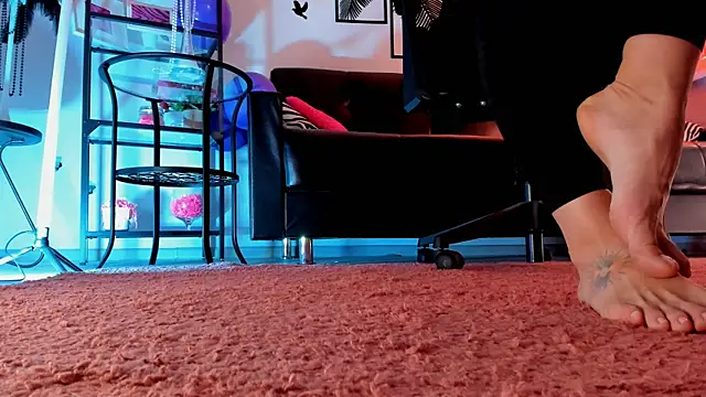 RebeccaMartinez online show from December 23, 1:56 pm