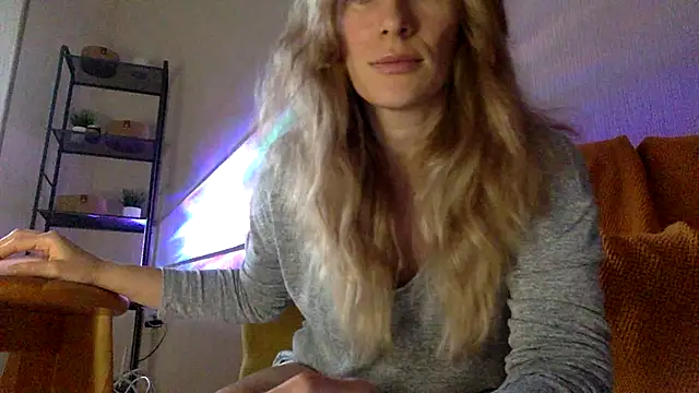 RebeccaMartinez online show from March 12, 1:51 pm