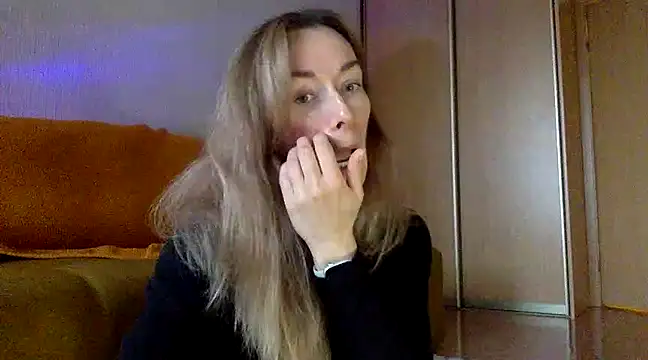 RebeccaMartinez online show from March 14, 1:13 pm
