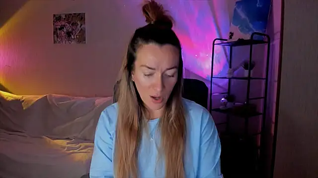 RebeccaMartinez online show from December 5, 6:44 am