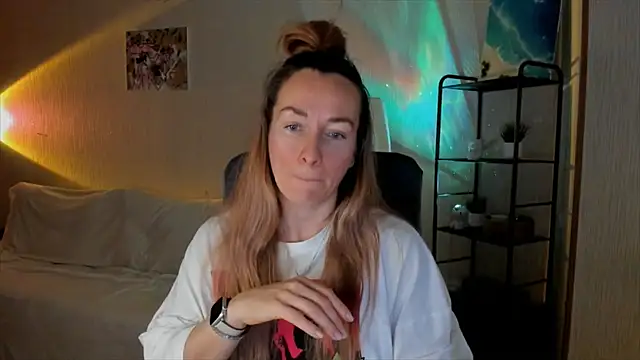 RebeccaMartinez online show from December 19, 10:11 am