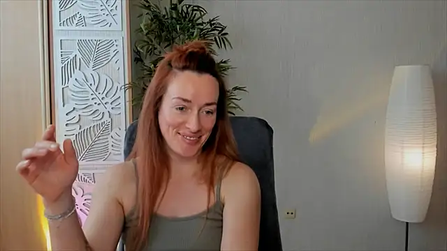 RebeccaMartinez online show from April 7, 6:47 am