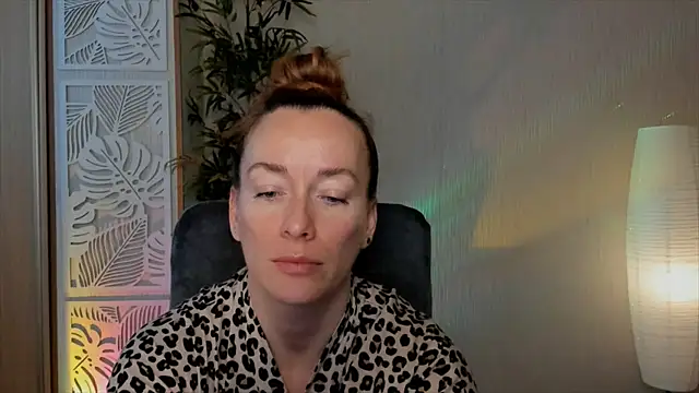 RebeccaMartinez online show from April 28, 4:50 am