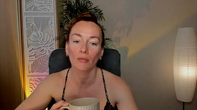 RebeccaMartinez online show from May 16, 10:47 am