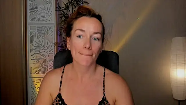 RebeccaMartinez online show from July 6, 10:56 am