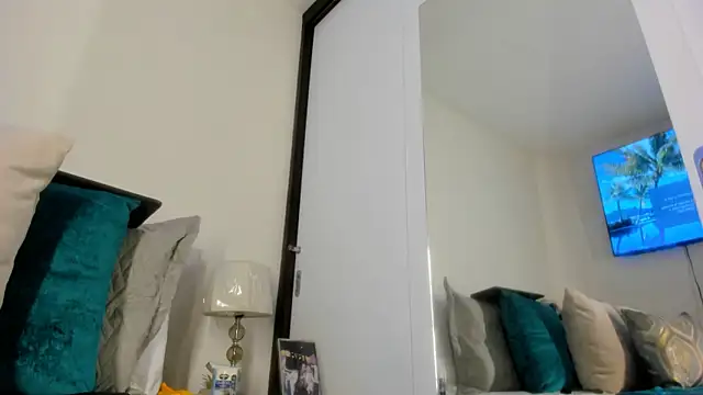 Snapshot of rachel_evansxx chatting on March 24, 8:36 pm rachel evansxx online show from March 24, 8:36 pm