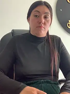 katha steele  online show from April 29, 5:30 pm