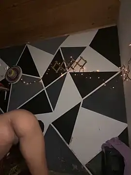 emilyharber online show from April 10, 8:02 pm