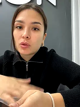 Snapshot of Sweet_Lollypop chatting on October 18, 6:26 am Sweet Lollypop online show from October 18, 6:26 am