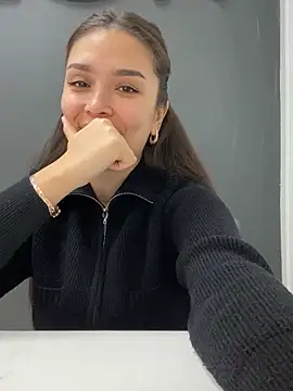 Snapshot of Sweet_Lollypop chatting on October 22, 6:35 am Sweet Lollypop online show from October 22, 6:35 am