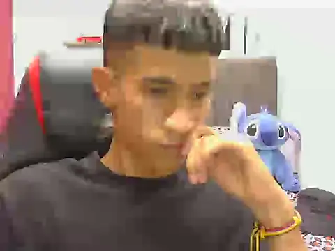 Angelstripboy online show from April 25, 5:43 pm