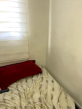 Liamiler01  online show from September 25, 1:37 pm