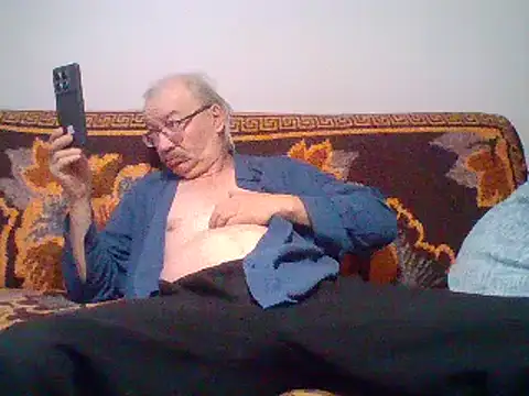 cumloverboyxx69 online show from February 4, 2:28 am