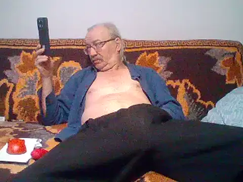 cumloverboyxx69 online show from February 5, 3:02 am
