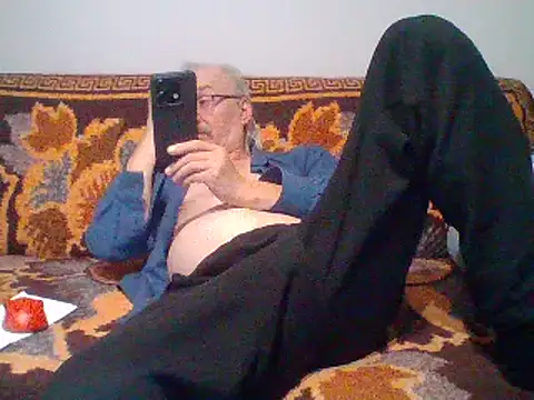 cumloverboyxx69 online show from February 5, 7:31 pm