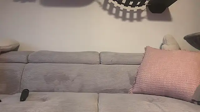 LucyFoxLulu online show from November 29, 3:15 pm