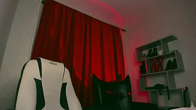 Frau  Lilith online show from March 2, 12:54 pm