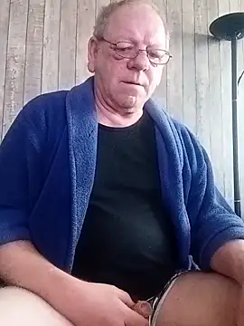 Kuschelb online show from April 17, 5:54 am