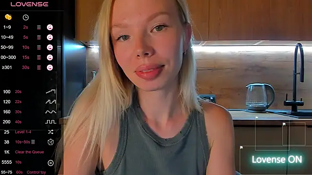 Snapshot of Olivia_Bells chatting on June 20, 9:06 pm Olivia Bells online show from June 20, 9:06 pm