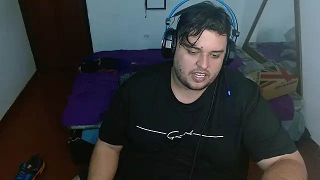 Snapshot of altairstudiosvip_ chatting on December 10, 2:39 pm altairstudiosvip online show from December 10, 2:39 pm