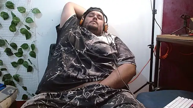 Snapshot of altairstudiosvip_ chatting on February 3, 3:06 pm altairstudiosvip online show from February 3, 3:06 pm