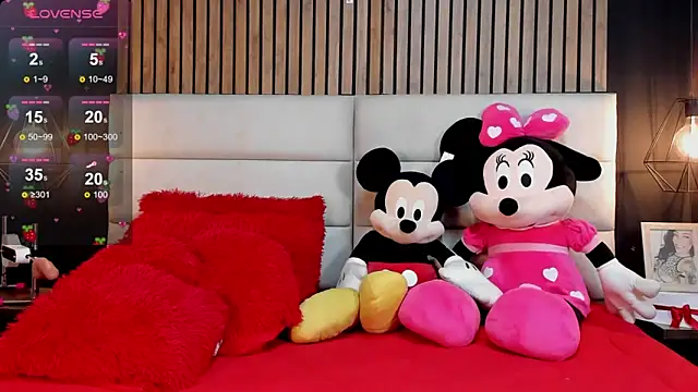 NiicolleMiller online show from September 27, 10:48 pm