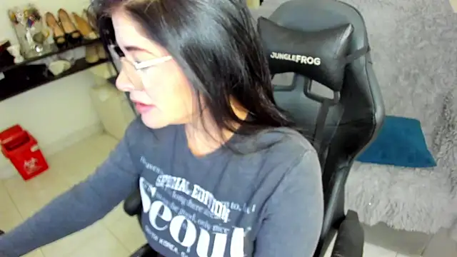 BellaFlaming online show from March 21, 10:53 am