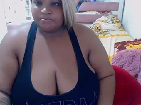 chocolatehot04 online show from January 12, 11:58 pm