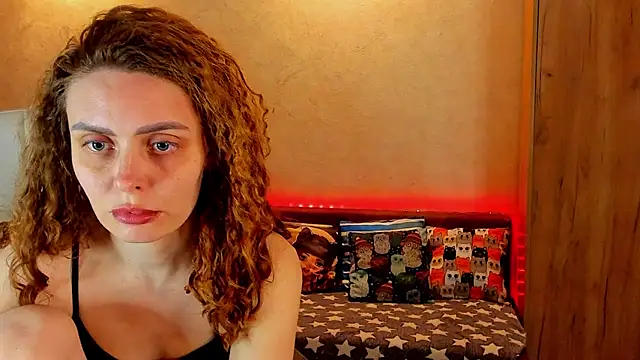 mia grantes online show from December 11, 10:38 pm