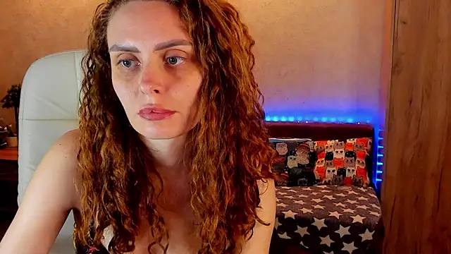 mia grantes online show from December 12, 10:42 pm