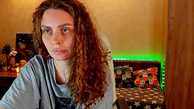 mia grantes online show from December 13, 6:05 pm
