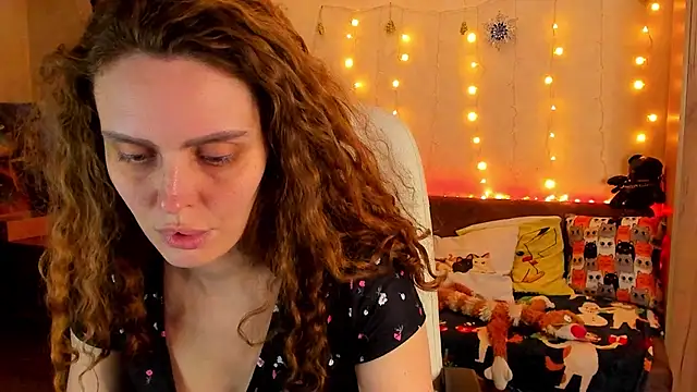 mia grantes online show from December 24, 8:38 pm
